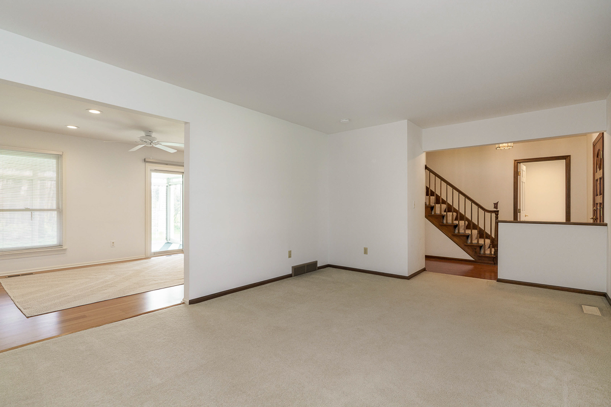 988 Danvers Ave-16