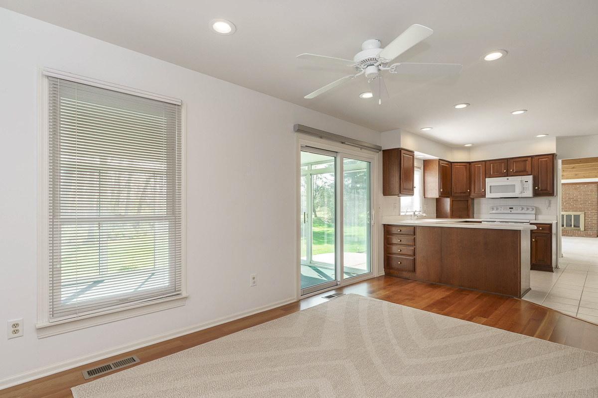 988 Danvers Ave-17