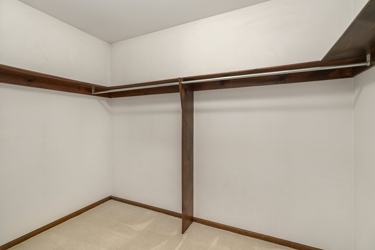 988 Danvers Ave-33
