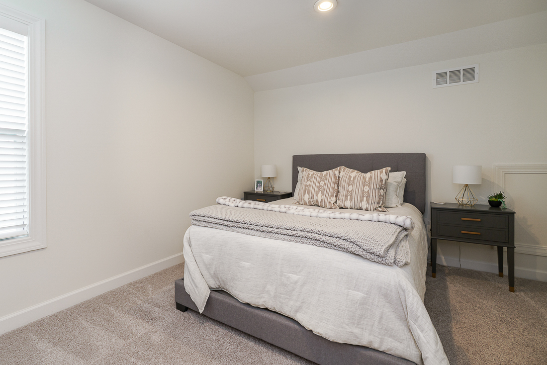 7678 Gateway Blvd-37