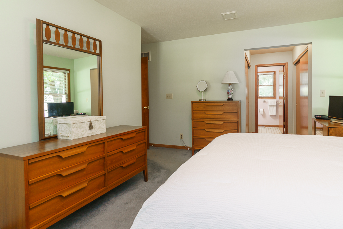 190 Hocking St BR-2