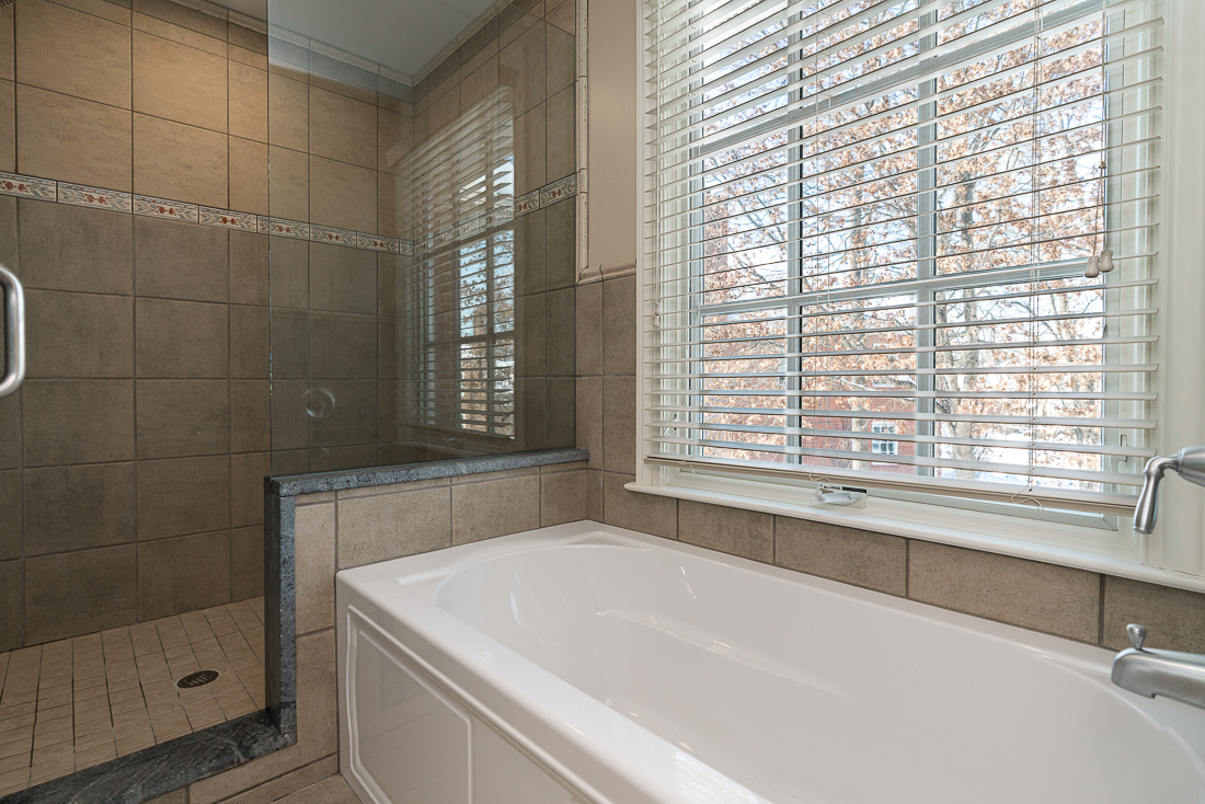 7286 Lambton Green N Interiors-58