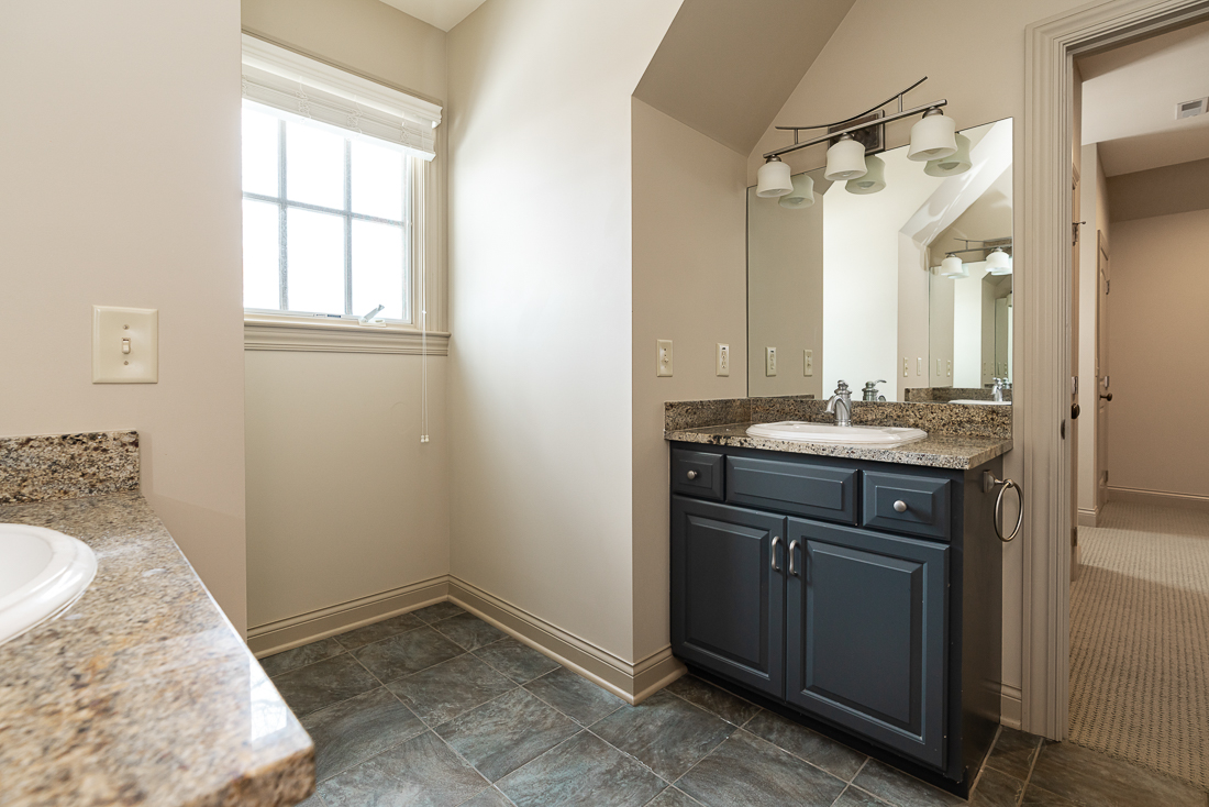 7286 Lambton Green N Interiors-79