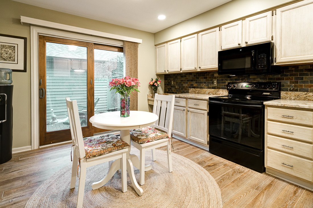 1114 Strathaven Dr North-14