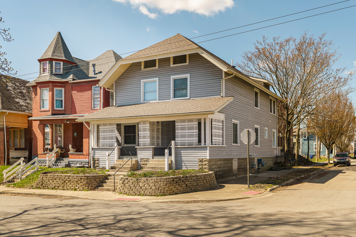 857-859 Wilson Ave-36