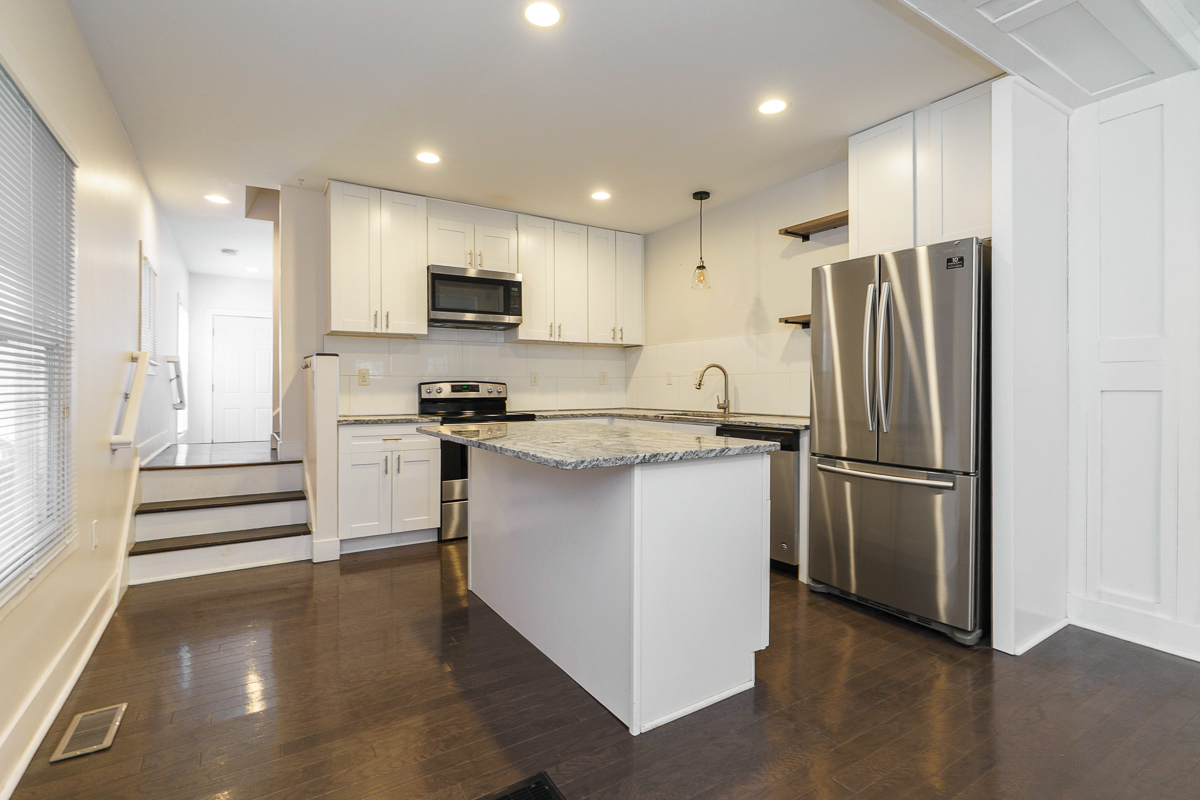 857-859 Wilson Ave-46