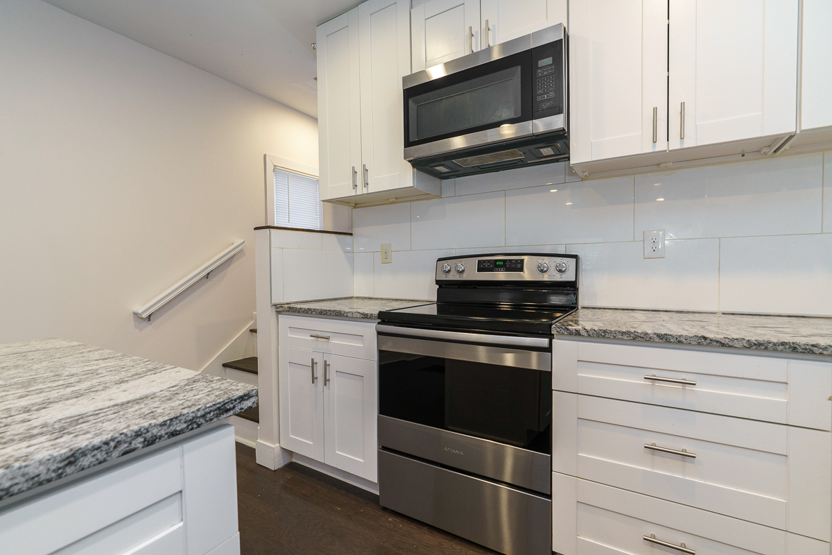 857-859 Wilson Ave-49