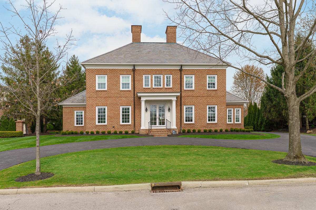 4945 Yantis Dr ext-11